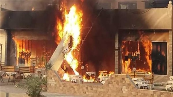 الدفع بـ3 سيارات إطفاء للسيطرة على حريق مخزن فى المقطم