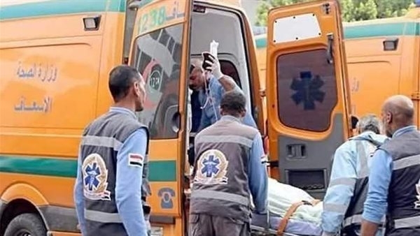 إصابة ١١ شخصا في انقلاب ميكروباص بالقطامية