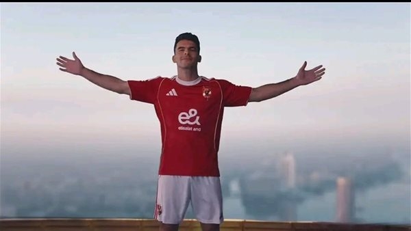 بعد خطفه من الزمالك..الأهلي يعلن التعاقد مع زيزو رسميا ويسجله بقائمة المونديال