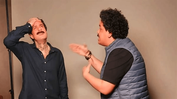أحمد الفيشاوي ينشر صور من كواليس فيلم "رهبة وراء مصنع الكراسي"