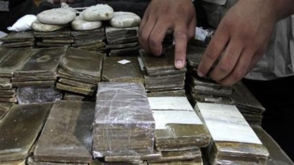 سقوط 13 من كبار تجار المخدرات بحوزتهم 20 كيلو حشيش في حلوان