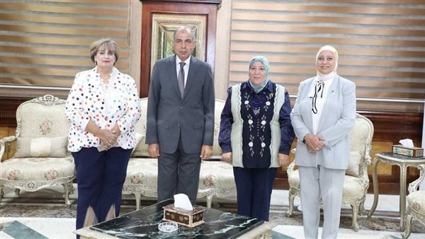 «القومي للمرأة بالمنيا» يخدم آلاف المستفيدات ويعزز مكانة المرأة في التنمية