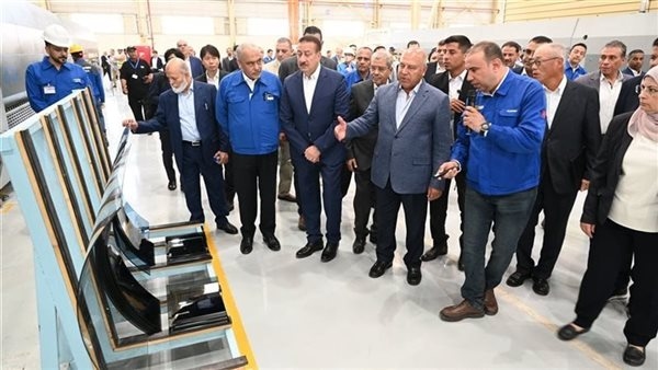 وزير الصناعة يفتتح مصنعا للزجاج الهندسي بـ 25 مليون دولار