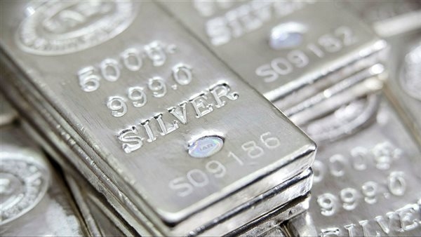 أسعار الفضة تواصل مكاسبها مدفوعة بعجز في المعروض وارتفاع الطلب الصناعي
