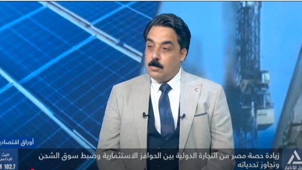 خبير اقتصادي: مشروع القطار الكهربائي السريع يلعب دورًا حيويًا في منظومة الشحن واللوجستيات