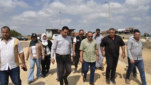 محافظ بورسعيد يوجه بالبدء في رفع كفاءة وتطوير الطريق الغربي