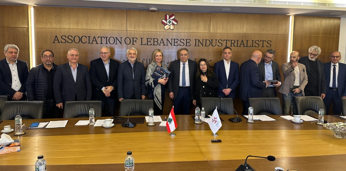 بلاسخارت عرضت مع الزعني للتحدّيات وتأكيد أهمية دعم الصناعة لتحقيق التنمية