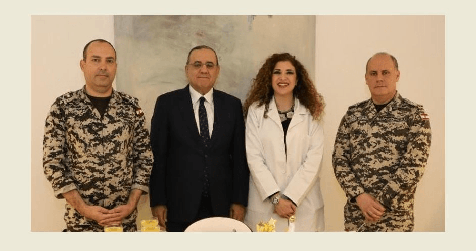 هدية لعناصر الأمن العام فحص نظر وإطار للنظارات