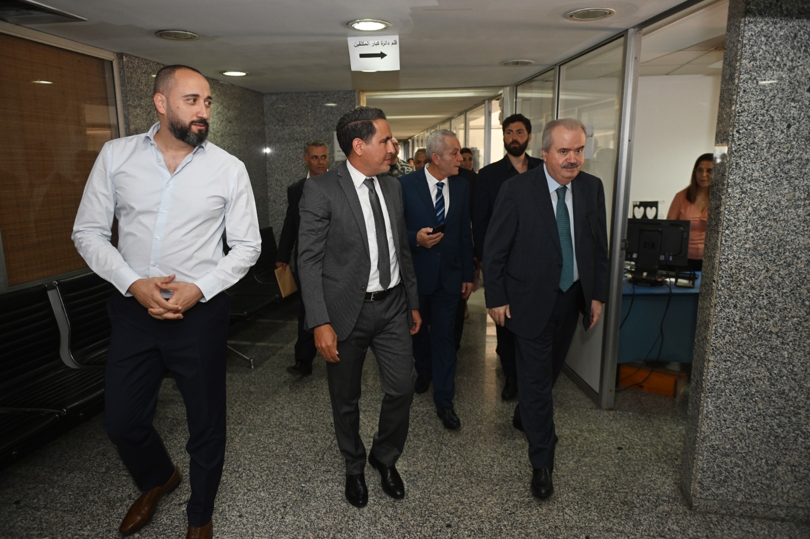 جابر يجول في أقسام مبنى الـTVA مطّلعاً على سير العمل من أجل تحديث الإدارة