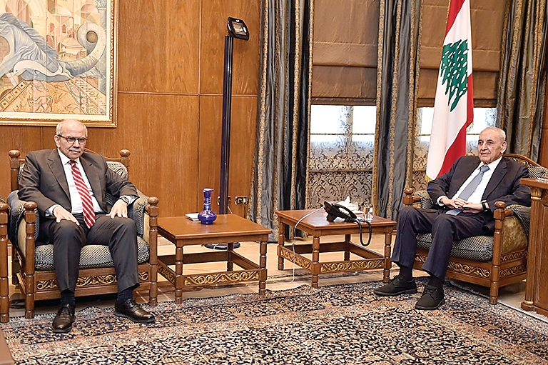 مسار ترميم العلاقة بين رئيس الحكومة و'الثنائي' انطلق