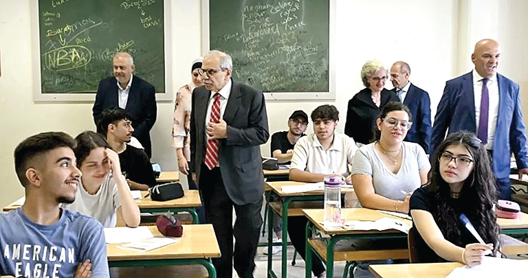 سلام بحث مع بلاسخارت في تنفيذ الـ1701 واستقبل «تحالف اللقاحات» ووفداً أرمنياً