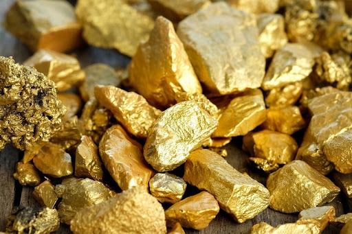 ارتفاع أسعار الذهب بفضل ضعف الدولار