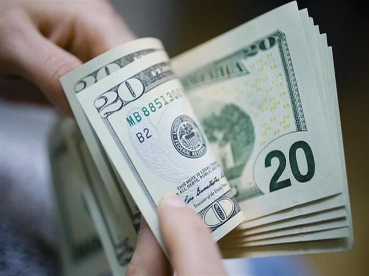 مهووس ينفق على مؤثرة اجتماعية نصف مليون دولار كي تناديه "أخي"