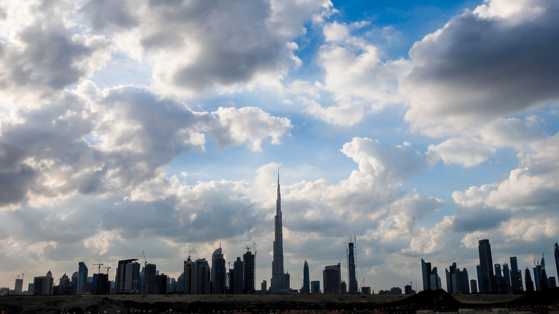 طقس الإمارات.. انخفاض آخر في درجات الحرارة غداً