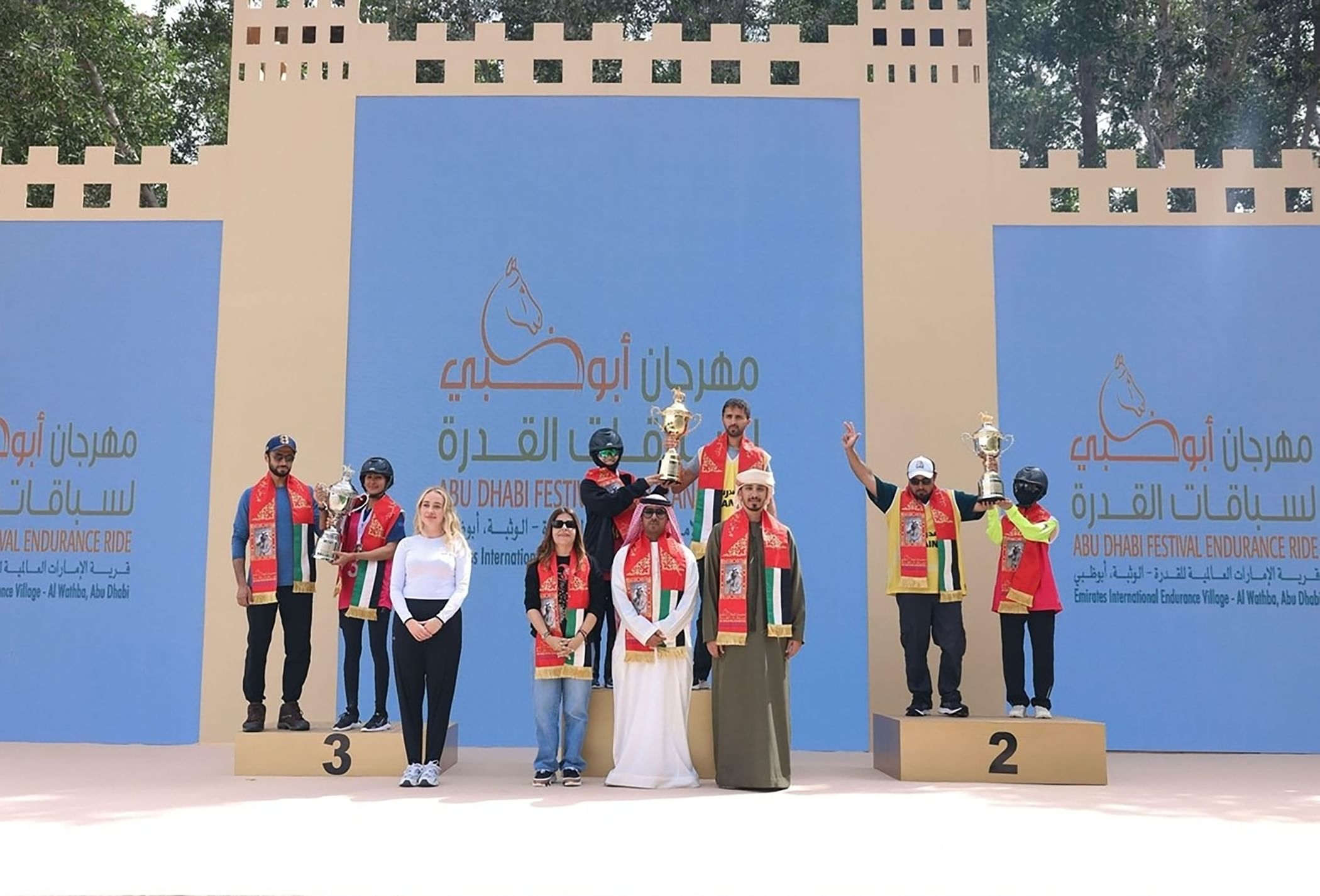 ميثاء القبيسي بطلة سباق السيدات في مهرجان أبوظبي للقدرة