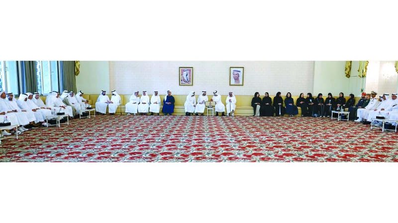 حمدان بن محمد وهزاع بن زايد يستعرضان تعزيز مسيرة التنمية الشاملة