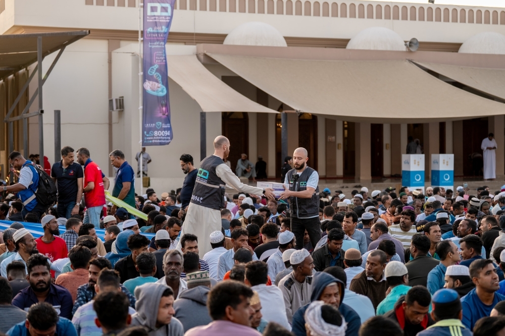 "دبي الخيرية" توزع 336 ألف وجبة إفطار داخل الدولة وخارجها في 10 أيام