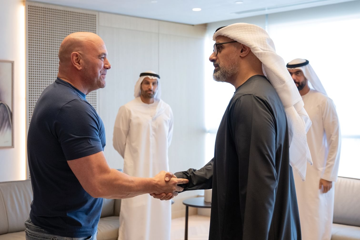 خالد بن محمد بن زايد يستقبل دانا وايت، رئيس منظمة الفنون القتالية المختلطة "UFC"