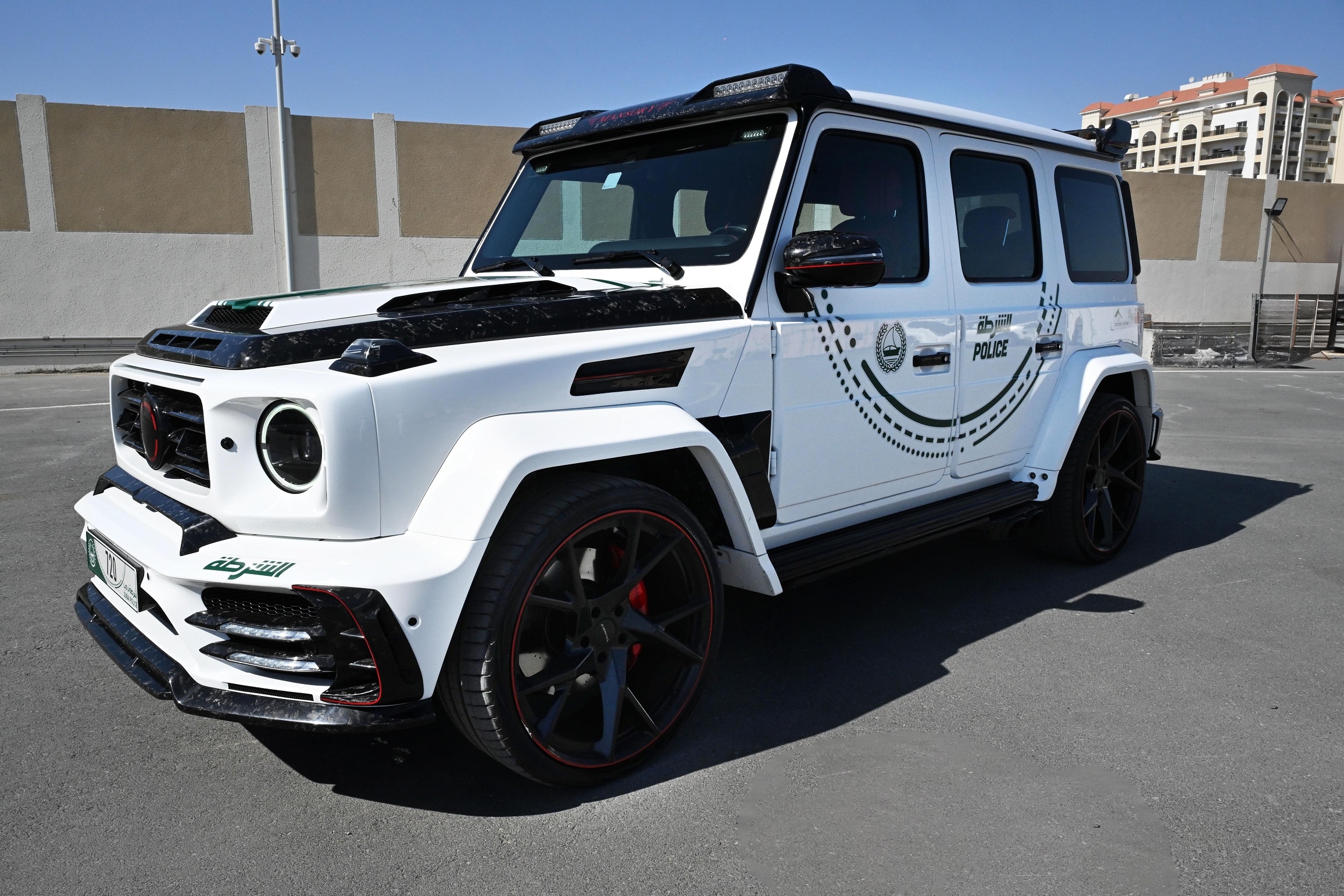 شرطة دبي ... الدوريات السياحية نموذج للحداثة الأمنية والترويج الحضاري