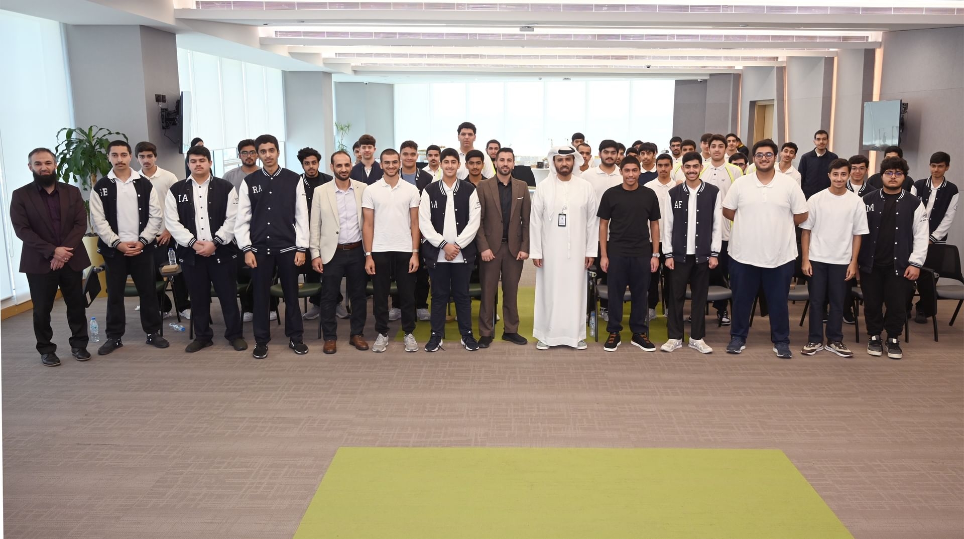 "أوقاف دبي" تعزز ثقافة الوقف بمنتدى لطلبة مدارس البحث العلمي