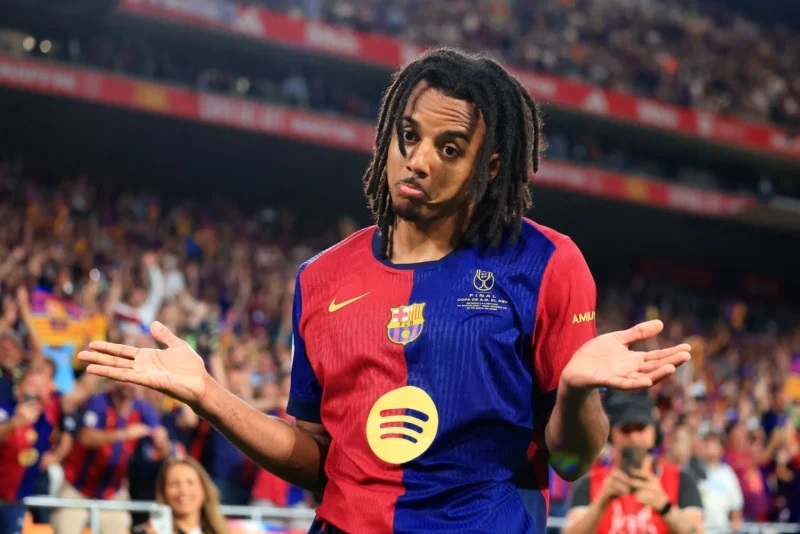 كونديه بعد هدف تتويج برشلونة بكأس إسبانيا: «هذا ما نعيش من أجله»