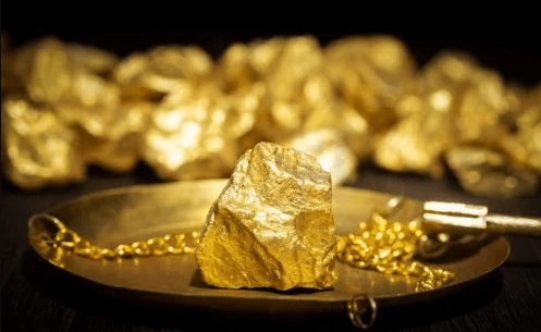 ارتفاع أسعار الذهب من أدنى مستوى في شهر