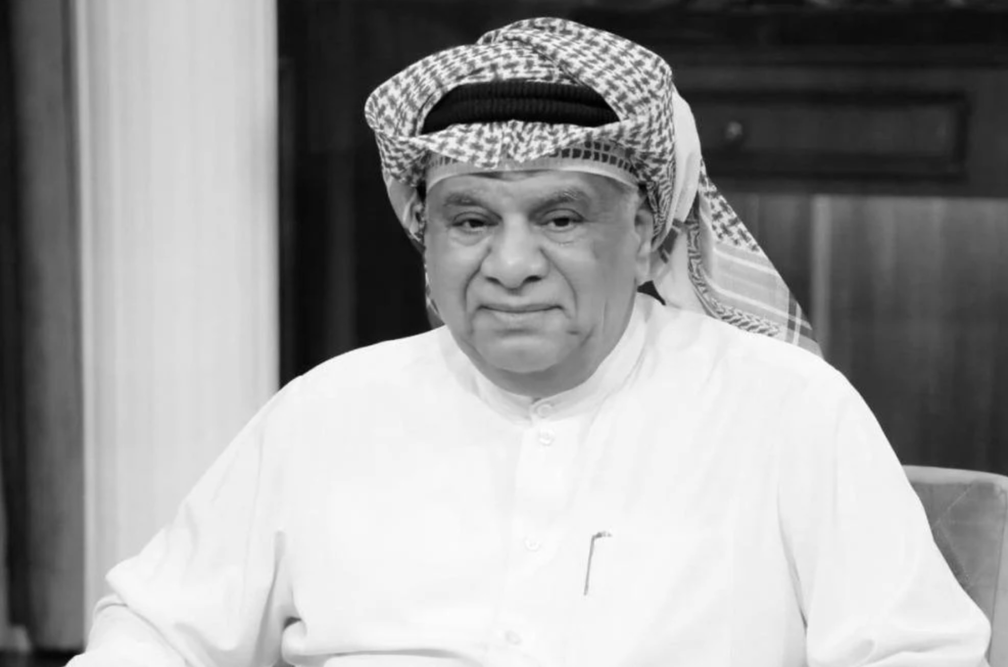 رحيل الفنان والإعلامي الكويتي فخري عودة.. مسيرة حافلة بالفن والصحافة