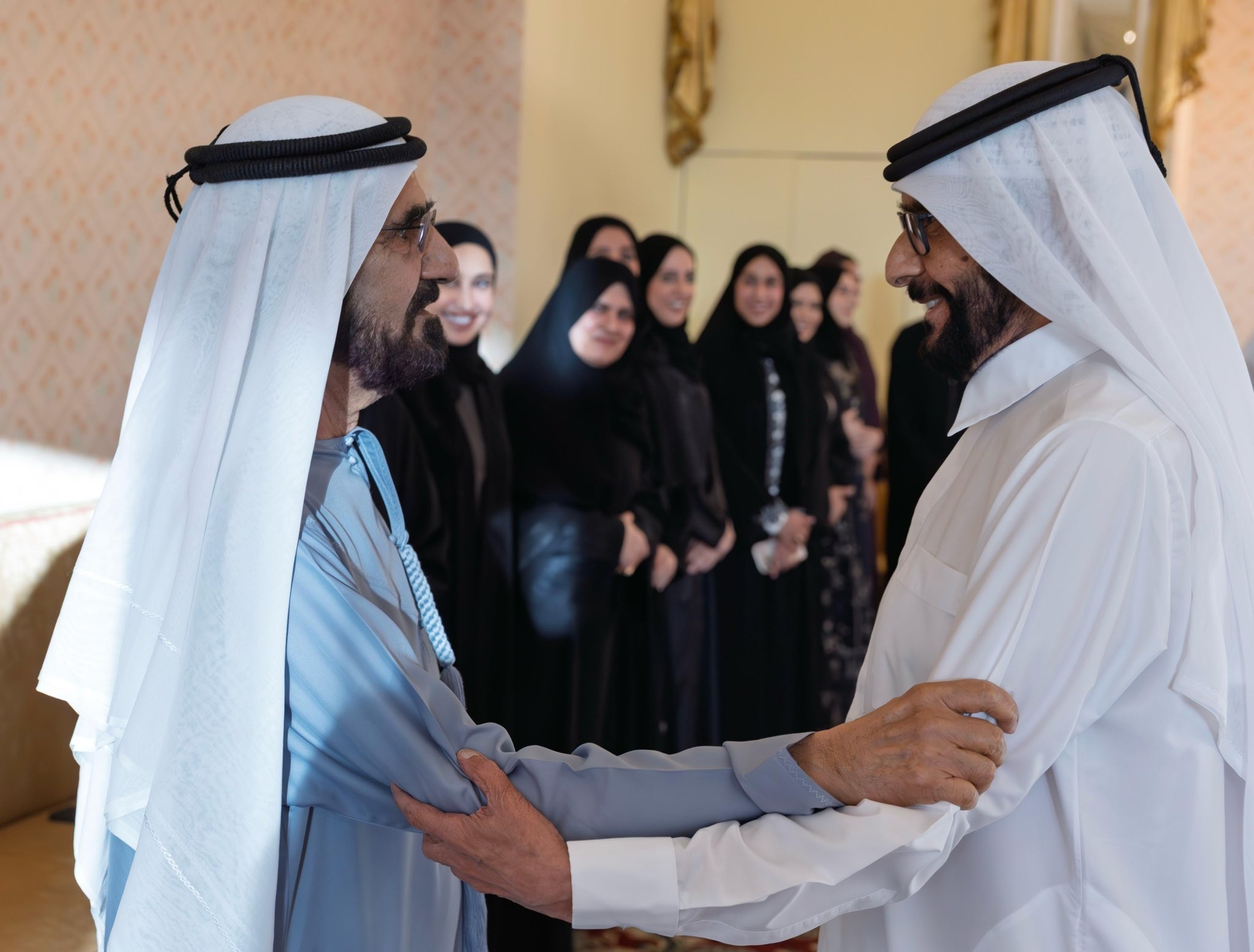 محمد بن راشد: مجالسنا وجمعاتنا هي جلسات عمل وتعارف وتعلم .. وتقدير