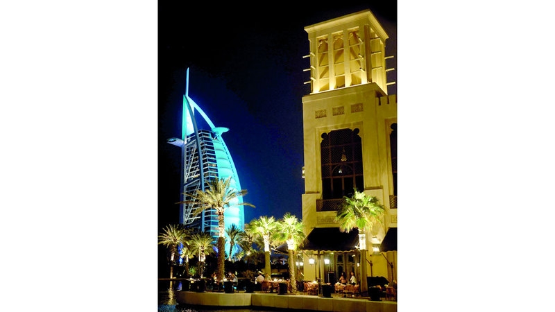 شراع يروي حكاية دبي