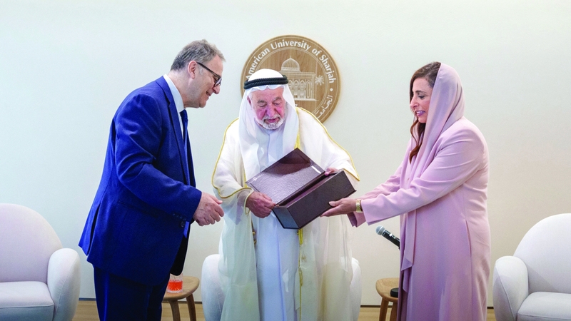 سلطان القاسمي يشهد توقيع مذكرة تفاهم بين «أميركيتَي» الشارقة والقاهرة