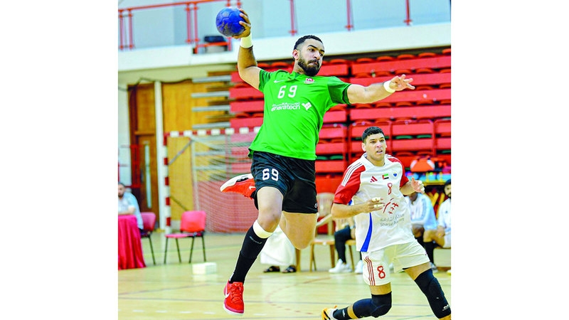 الصافرة الأجنبية تظهر في «دوري اليد» اليوم