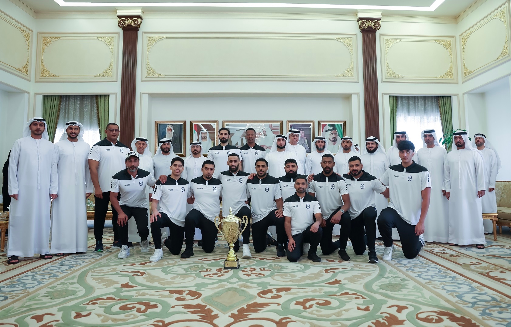 راشد بن حمدان يستقبل فريق الطائرة وأعضاء مجلس إدارة نادي النصر
