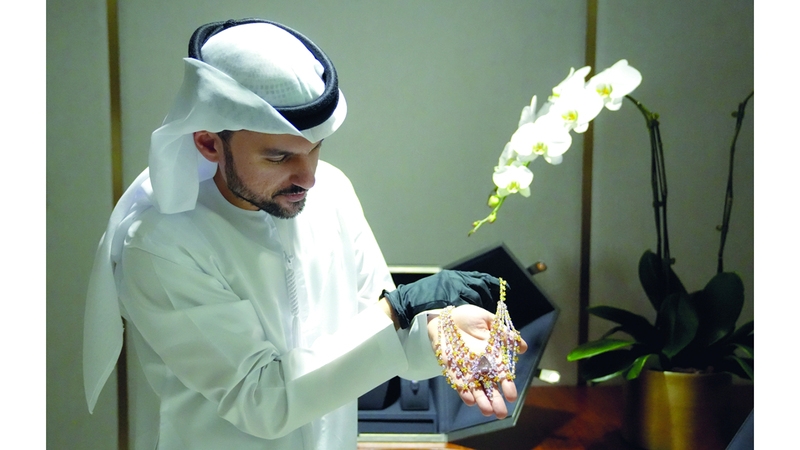 عدي الفردان يصوغ حكاية نجاح إماراتية ببريق الذهب