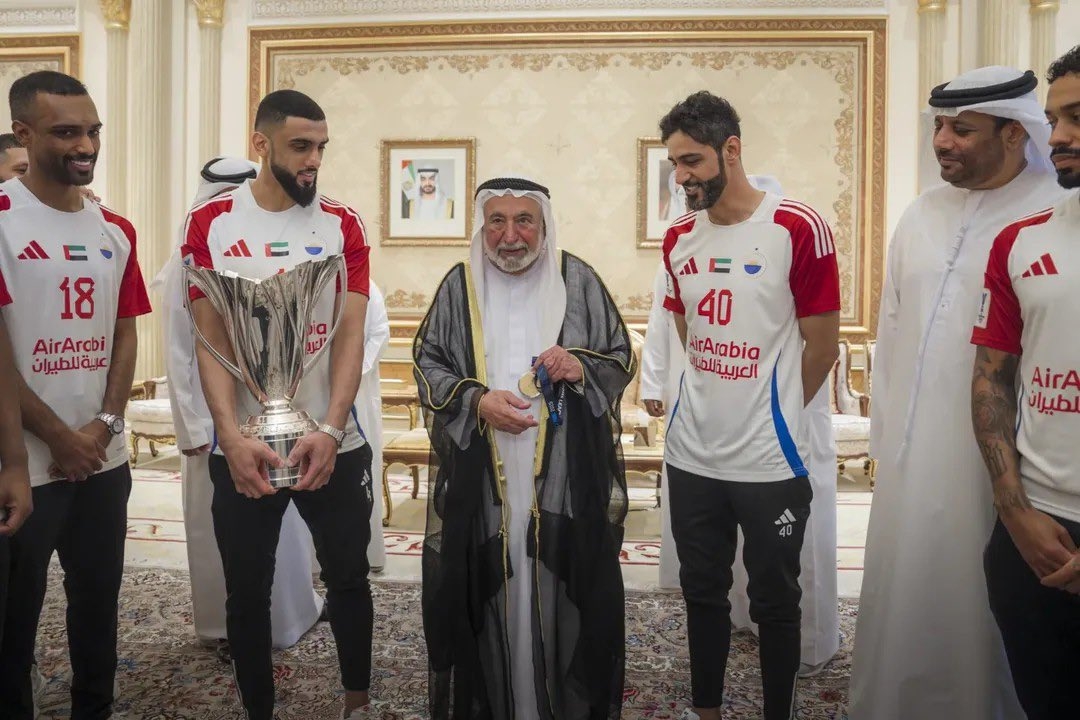 حاكم الشارقة يستقبل «بطل آسيا» ويكافئ الأبطال بمبلغ 20 مليون درهم