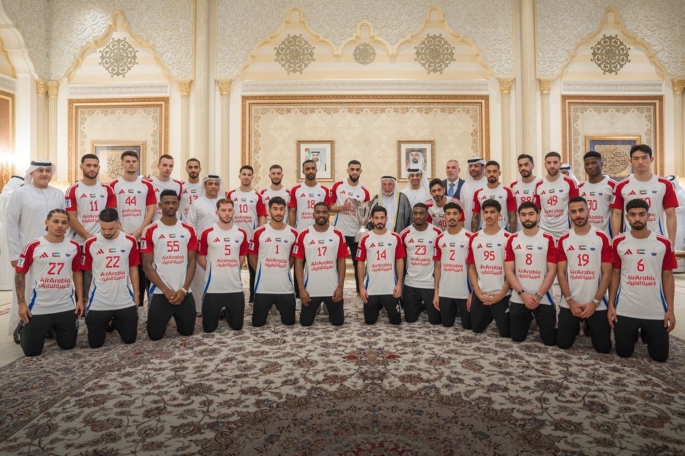 حاكم الشارقة: سألوني عن طلب المنتخب لكوزمين فقلت لو تريدون أحد أولادي لأعطيتكم إياه