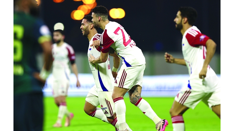 «ريمونتادا مثيرة» تعيد الشارقة إلى وصافة الدوري