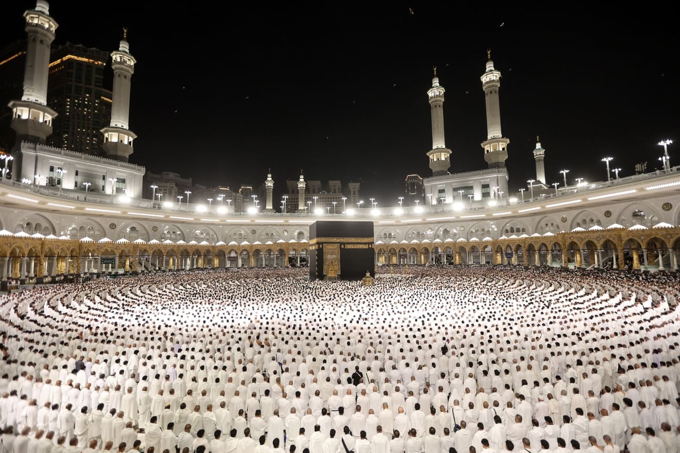 «الداخلية السعودية» تحذر: لا حج بتأشيرات الزيارة.. وغرامات وترحيل بانتظار المخالفين
