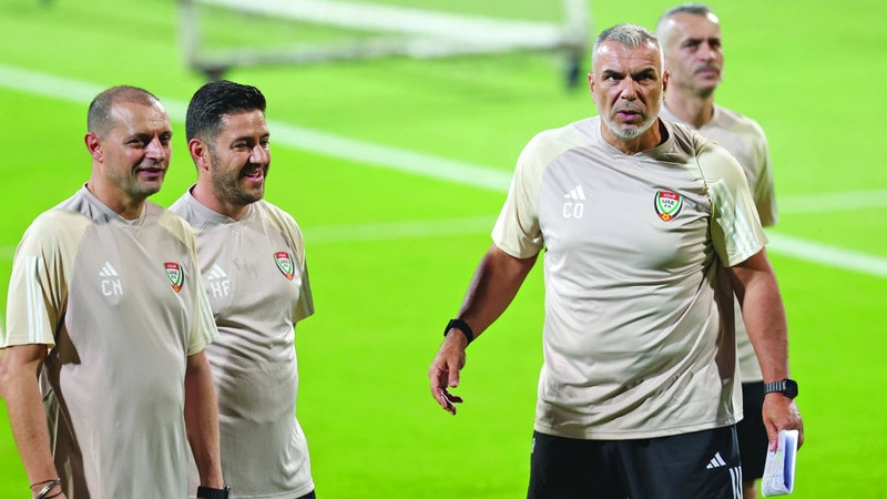 راشد عبدالرحمن: الفريق القوي نفسياً يفوز بالمعارك.. كوزمين أعاد الروح للمنتخب