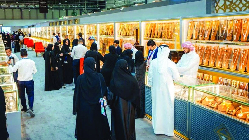 إبداعات إيطالية فاخرة تخطف الأنظار في معرض الشرق الأوسط للساعات والمجوهرات