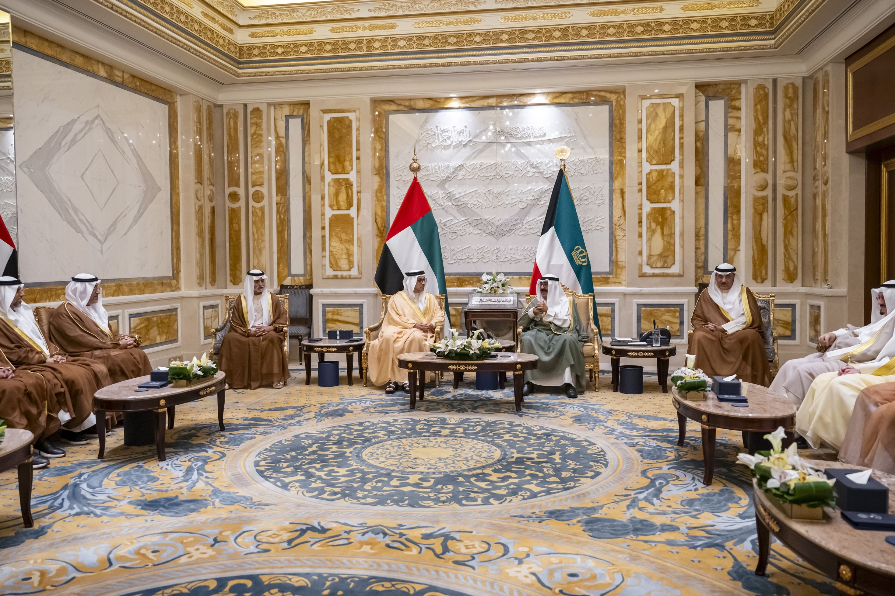 الإمارات والكويت توقعان عددا من الاتفاقيات ومذكرات التفاهم لتعزيز التعاون بين البلدين