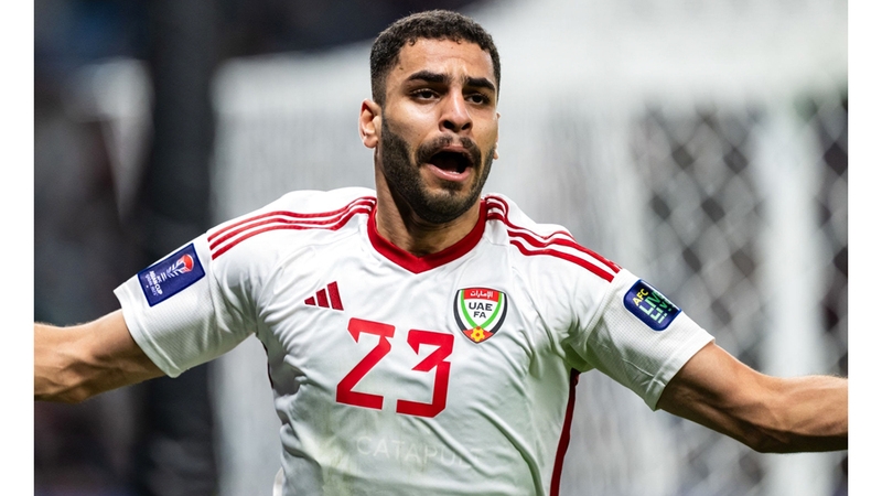 والد سلطان عادل: ابني صدمني بالخروج من معسكر المنتخب إلى «الكوفي شوب»