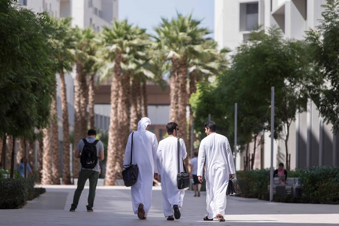 "التعليم العالي" تحذر من روابط مزيفة لاستقبال طلبات الاستثناء من معايير الدراسة في الخارج