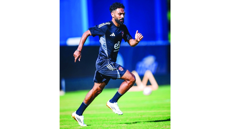 حسين الشحات.. نجم عربي يهدد عرش بنزيما