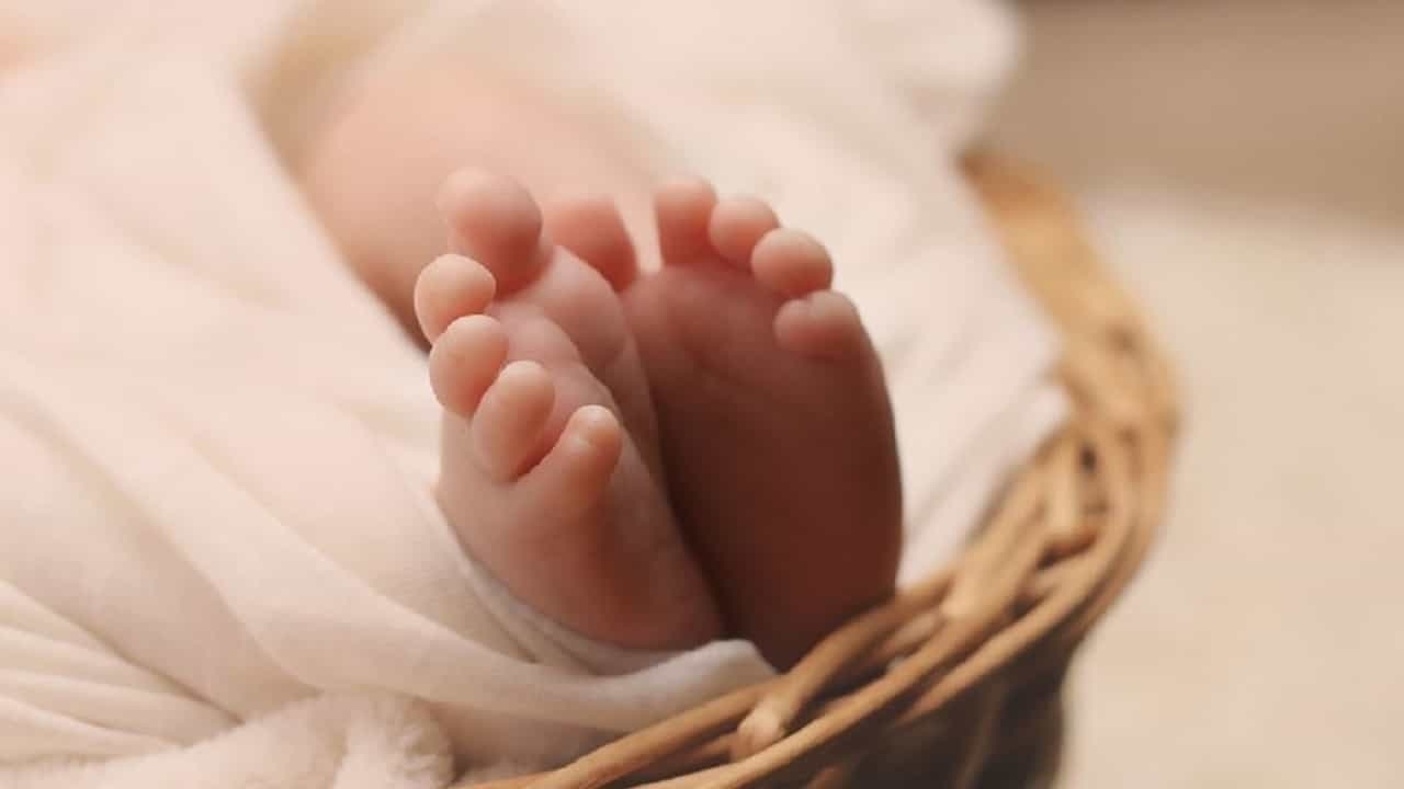 فلوريدا: وفاة رضيع تركه والده ساعات في السيارة وذهب للحلّاق والمقهى