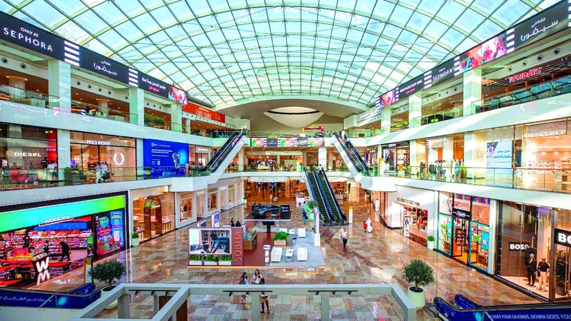 موسم تسوق استثنائي في الإمارات خلال صيف 2025