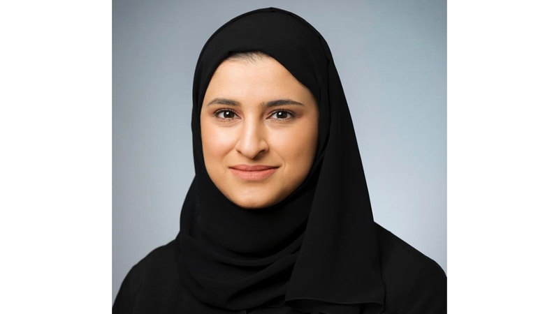 سارة الأميري تهنئ الطلبة الأوائل لحصولهم على نتائج متميزة