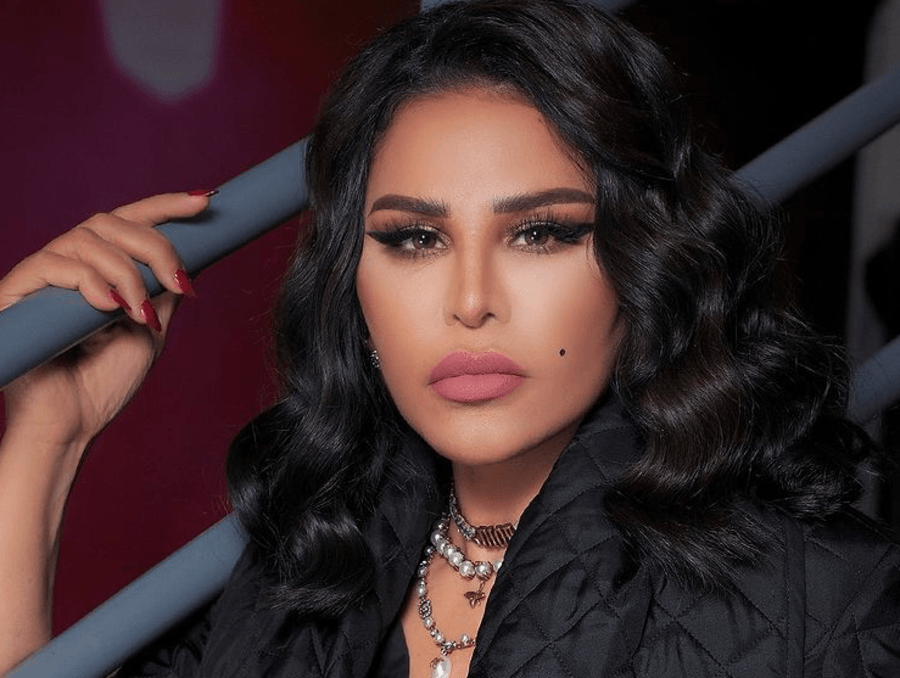 أحلام تتعهد بتزويج كاتب بممثلة كويتية مشهورة: "ما أكون أحلام إذا ما زوّجتهم لبعض " !
