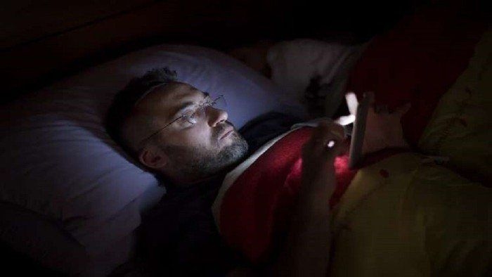 دراسة: التعرض للأضواء في الليل يزيد من خطر أمراض القلب