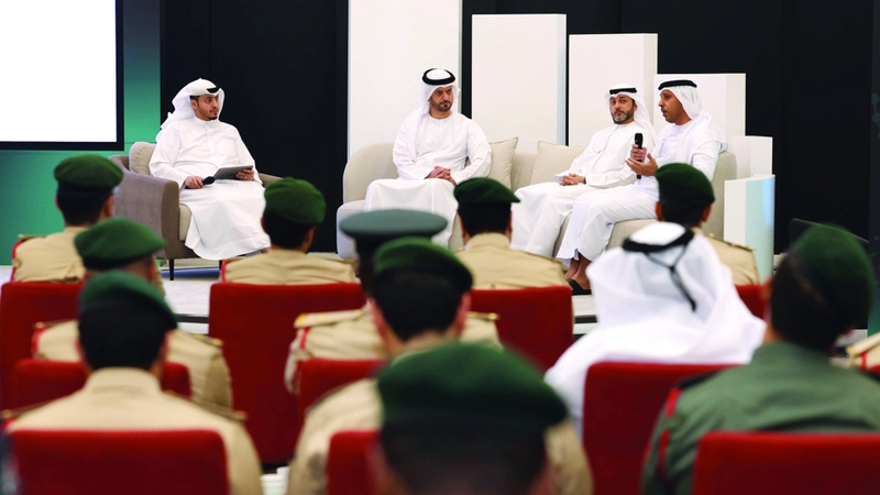 شرطة دبي تناقش استخدام الذكاء الاصطناعي لمواجهة الاتجار في البشر