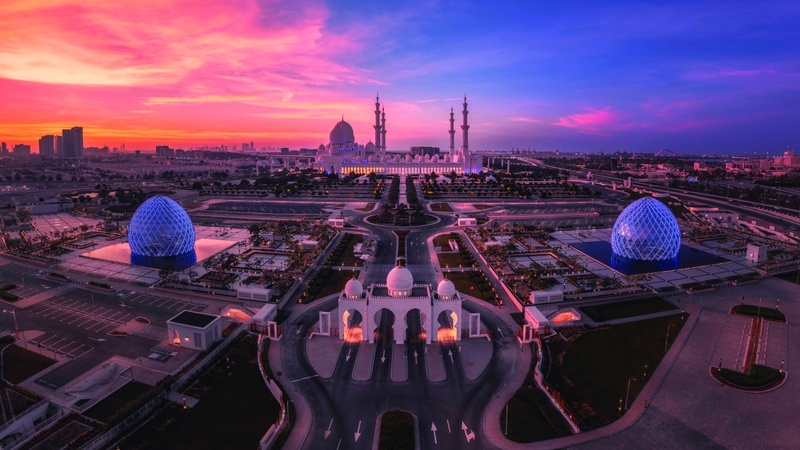 جامع الشيخ زايد الكبير يواصل إنجازاته العالمية في «أبرز معالم الجذب»